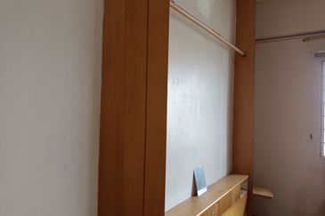 Anjung Hijau (Greenfield Apartment)