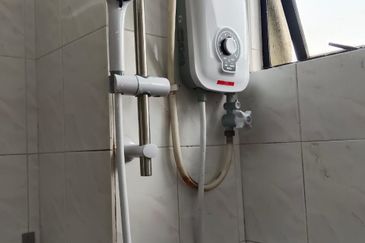 Anjung Hijau (Greenfield Apartment)