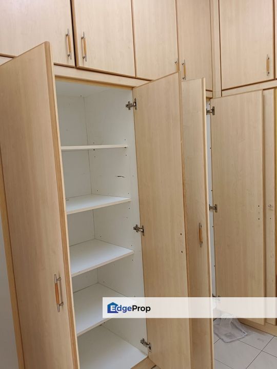 Anjung hijau walk to pavilion near lrt awan besar , Kuala Lumpur, Bukit Jalil