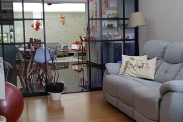 renovated, Tiffany Kiara, 