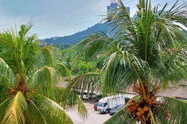 Sri Damansara Courts
