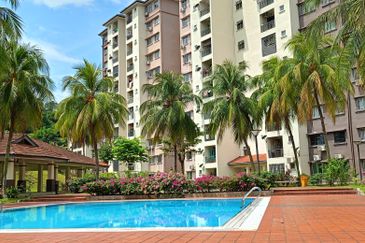 Sri Damansara Courts