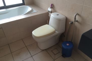 Nautica Lake Suites @ Sunway South Quay