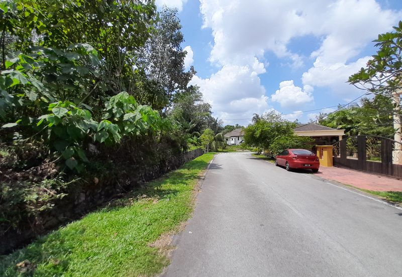 Seksyen 2, Bandar Country Homes