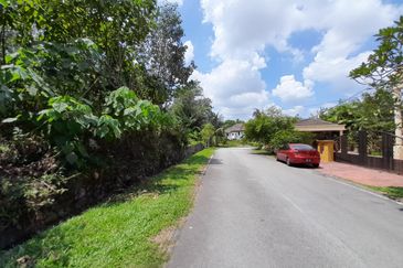 Seksyen 2, Bandar Country Homes