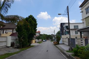Seksyen 2, Bandar Country Homes
