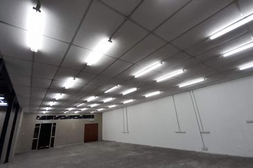 1 1/2 storey link factory Glenmarie , Batu 3 , sek u1