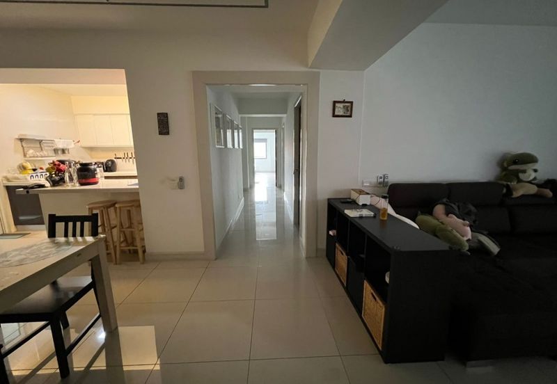 Royalle Condominium @ North Kiara