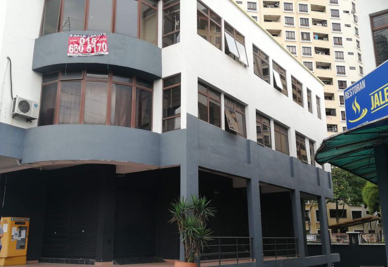 next to sunway damansara, Palm Spring commerce 