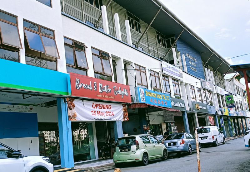 next to sunway damansara, Palm Spring commerce 