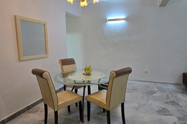 Sri Damansara Courts