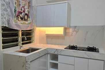 Sri Damansara Courts