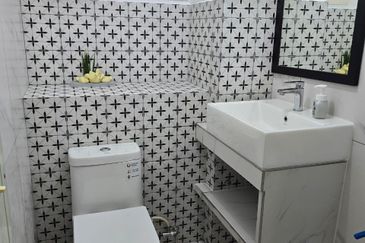 Sri Damansara Courts