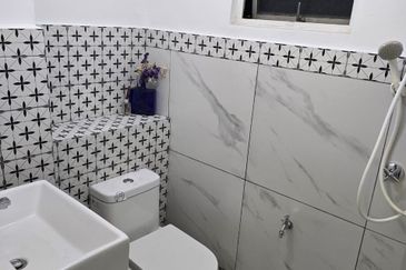 Sri Damansara Courts