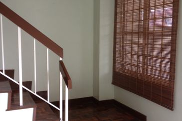 Jalan Puchong Utama 8/7 