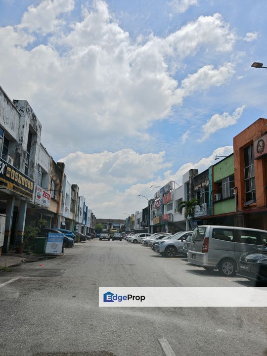 shop at subang 2 for rent for Rental @RM3,000 By SC CHEN | EdgeProp.my