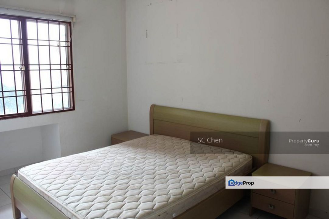 2 car park near ara damanara lrt station , pacific mall, Selangor, Petaling Jaya