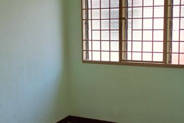 Jalan Puchong Utama 8/7B