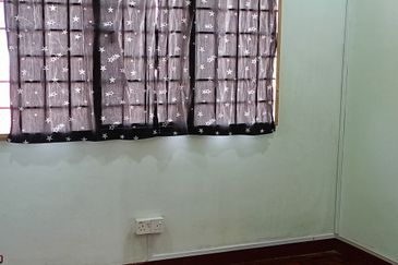 Jalan Puchong Utama 8/7B