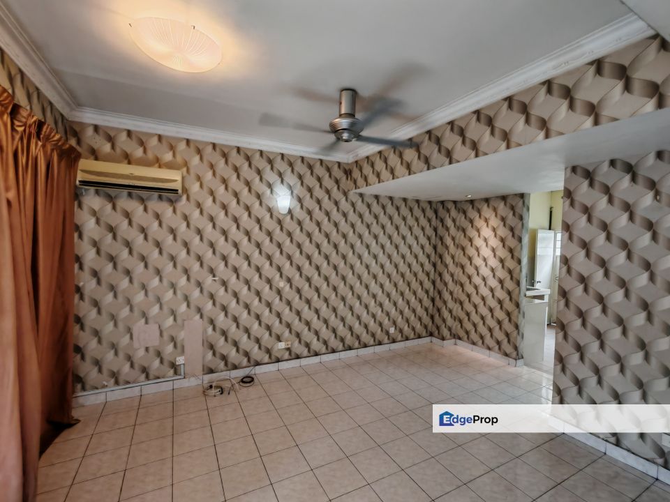 PU8, Puchong Utama , 2 storey link  house,  gd condition, Selangor, Puchong