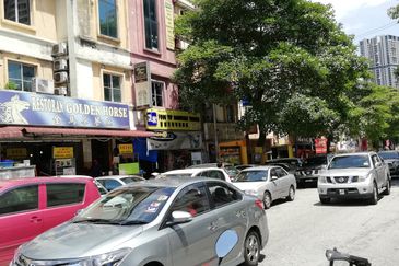 Medan Putra Business Centre