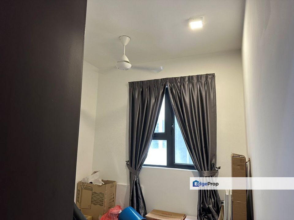 Menara Simfoni, for sale , reno , partly furnished, Selangor, Seri Kembangan