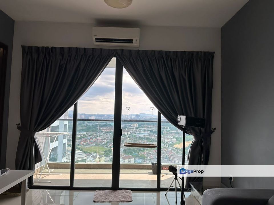 Menara Simfoni, for sale , reno , partly furnished, Selangor, Seri Kembangan