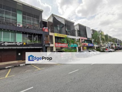 2 Adjoining Shop 2.5Sty 22x75 Facing Main Road Bandar Rawang, Selangor, Rawang