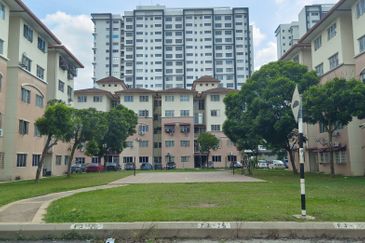 Apartment Teratai, Taman Sutera