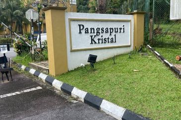 Pangsapuri Kristal (Crystal Tower), Taman Bukit Indah