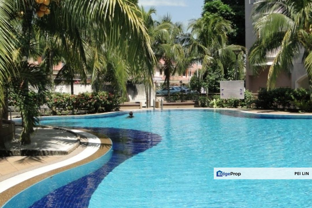 Desa Saujana Condo Taman Sungai Besi Indah Seri Kembangan , Selangor, Seri Kembangan