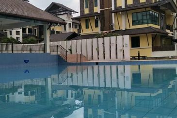 Avenue 2, Lake Valley