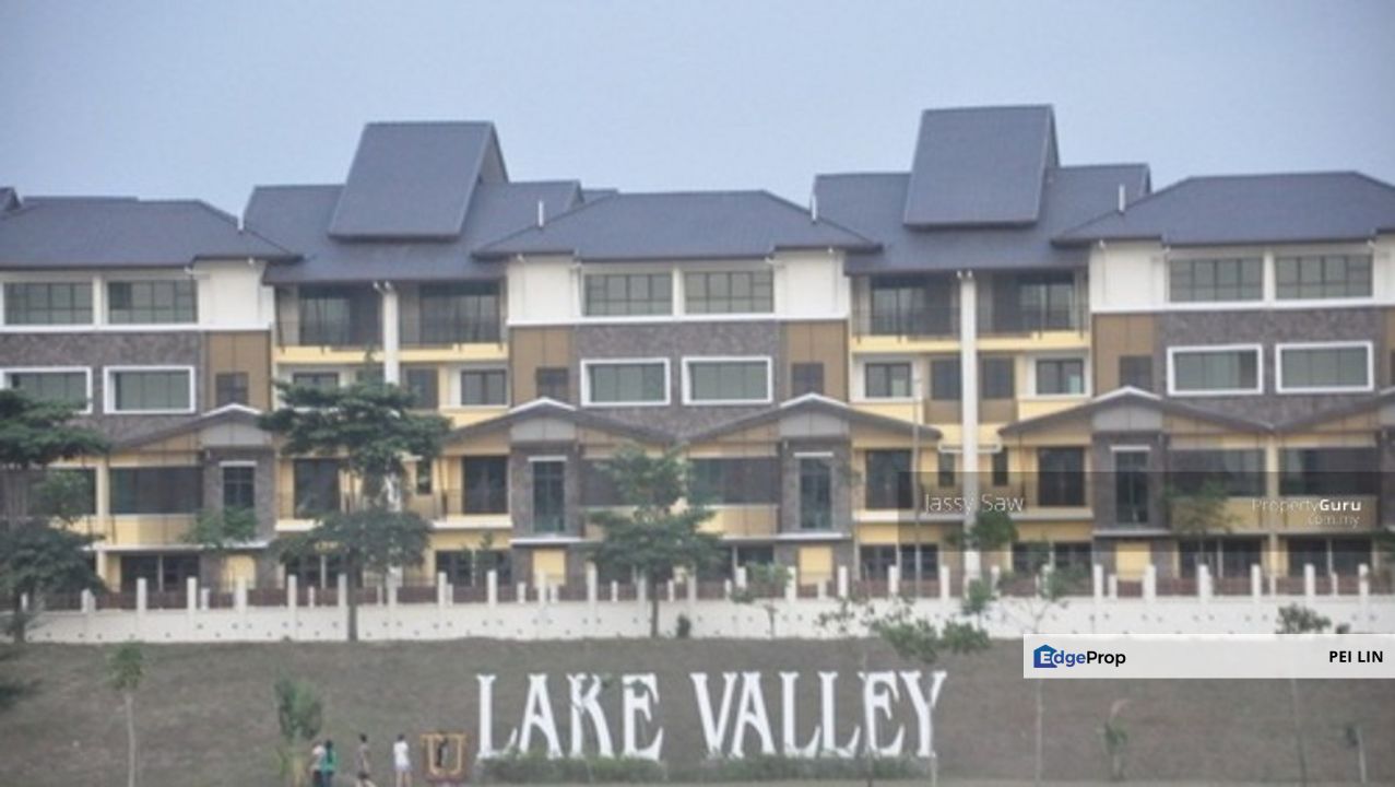 Avenue 2 Lake Valley @ Bandar Tun Hussein Onn Townhouse, Selangor, Cheras