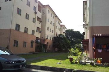 Puchong Utama Court 2