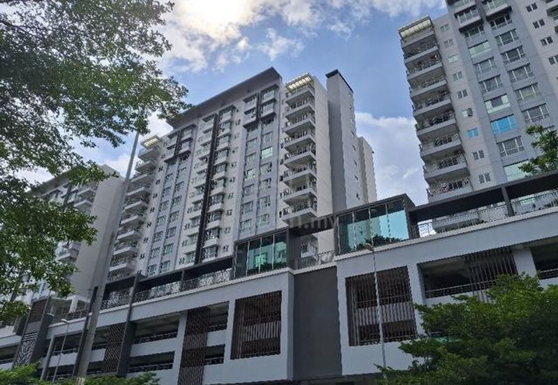 First Residence (Residensi Unggul)