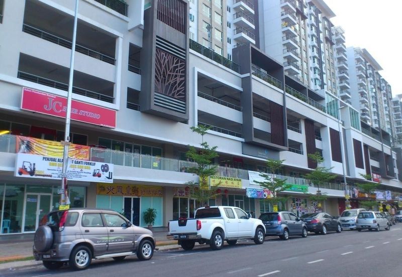 First Residence (Residensi Unggul)