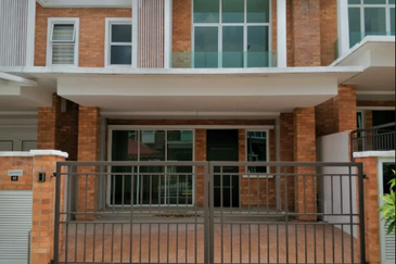 SL 4, Bandar Sungai Long