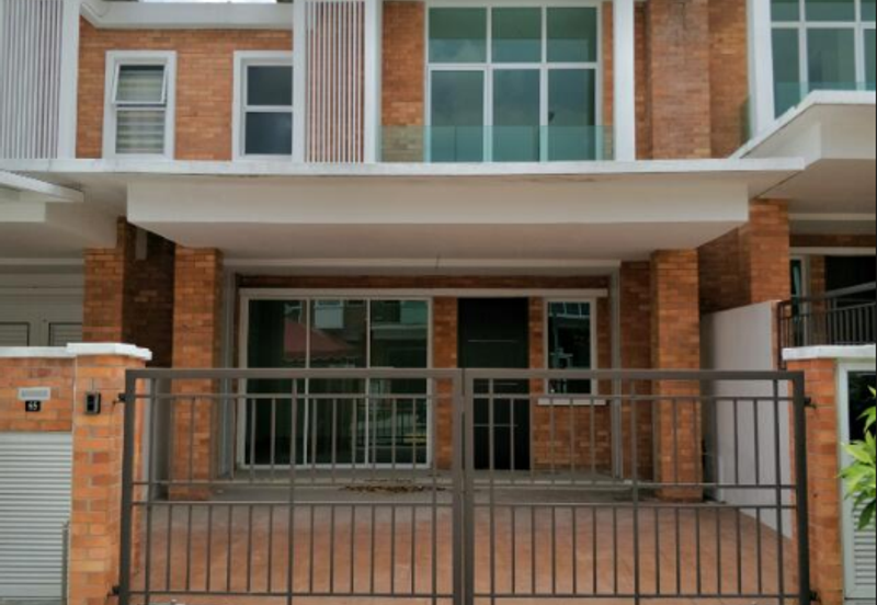 SL 4, Bandar Sungai Long