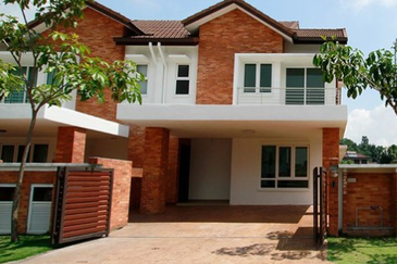 SL 4, Bandar Sungai Long