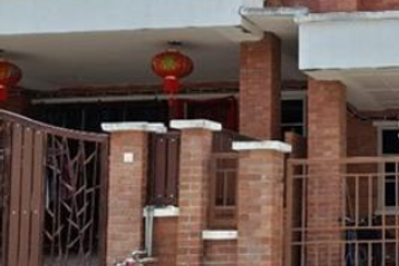 SL 4, Bandar Sungai Long