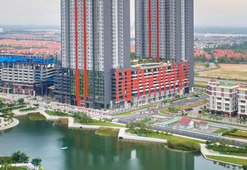 Gravit8 @ Klang South