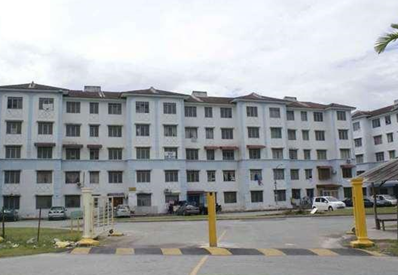 Dahlia Apartment, Putra Perdana