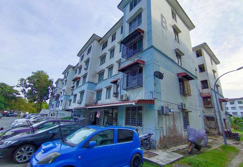 Dahlia Apartment, Putra Perdana