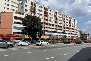 Plaza Serdang Raya
