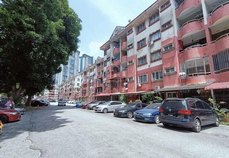 Kekwa Apartment @ Putra Perdana