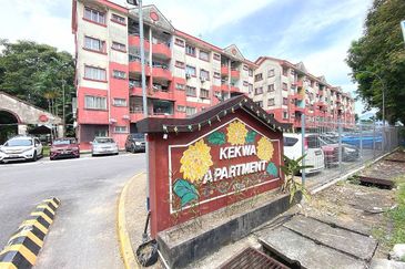Kekwa Apartment @ Putra Perdana
