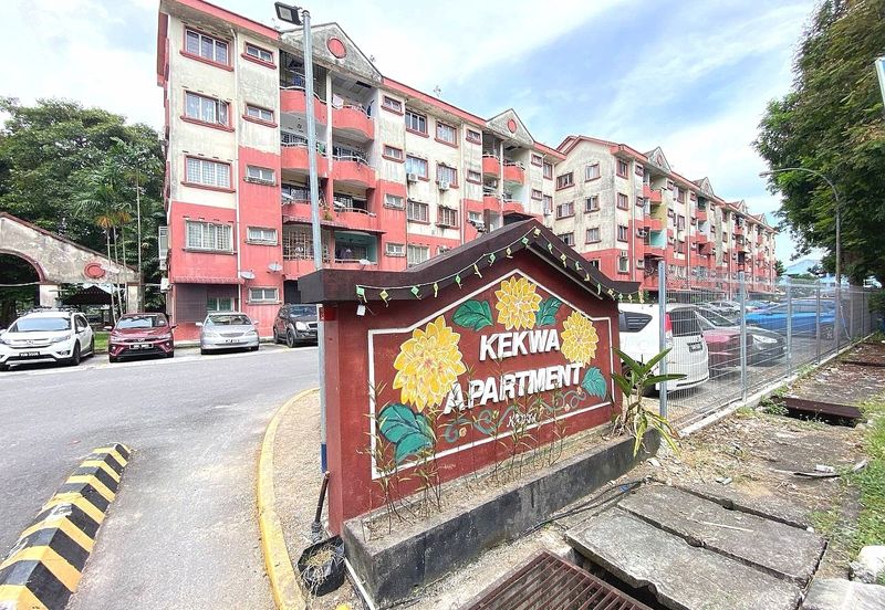 Kekwa Apartment @ Putra Perdana