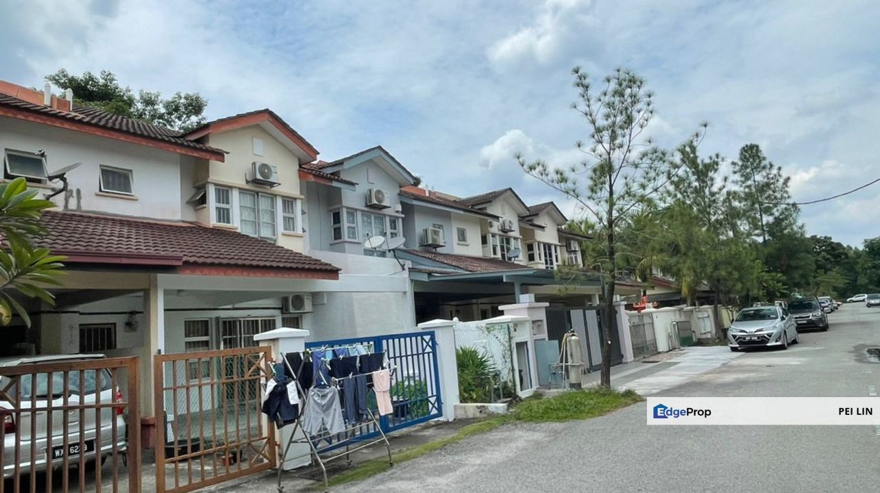 2 Storey Terrace Taman Sri Putra Sungai Buloh, Selangor, Sungai Buloh