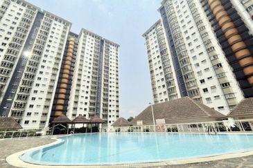 Endah Regal Condominium