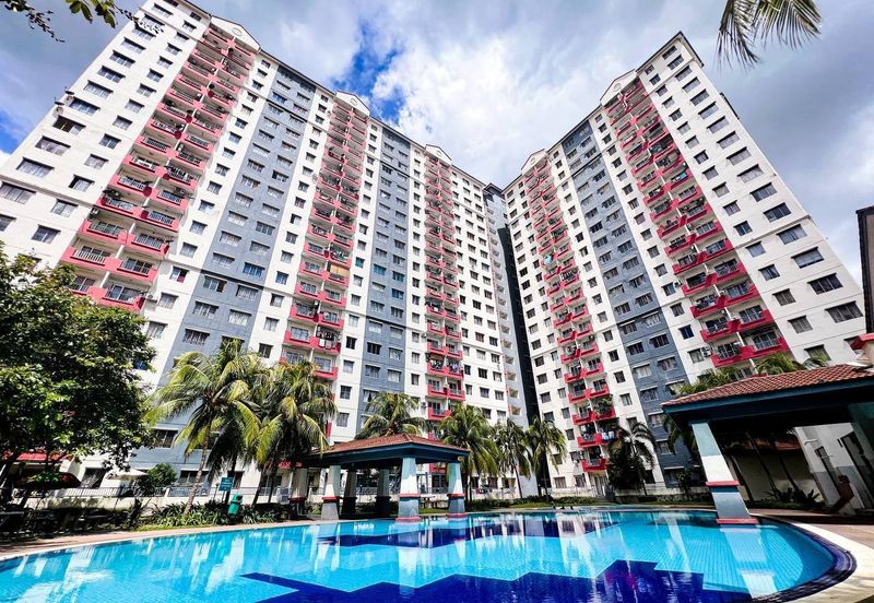 Vista Pinggiran, Taman Pinggiran Putra